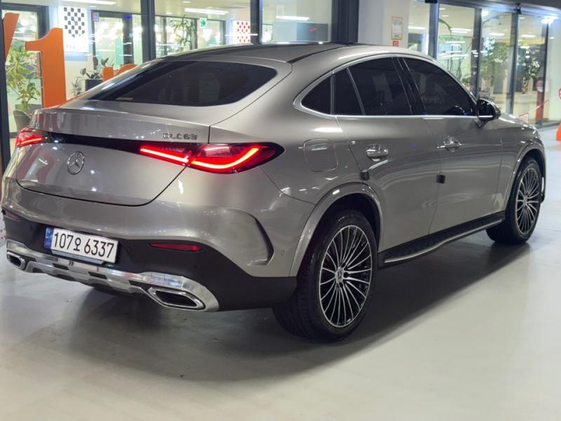 벤츠 GLC클래스(2세대) GLC 300 4매틱 쿠페 - 4