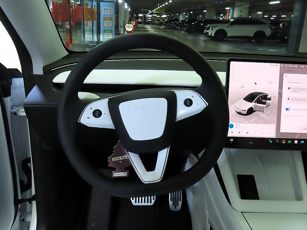 테슬라 모델 Y RWD - 8