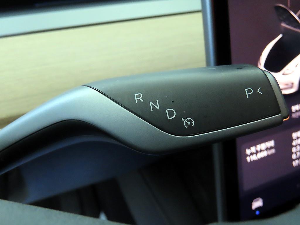 Tesla Model 3 AWD 롱 레인지 - 12