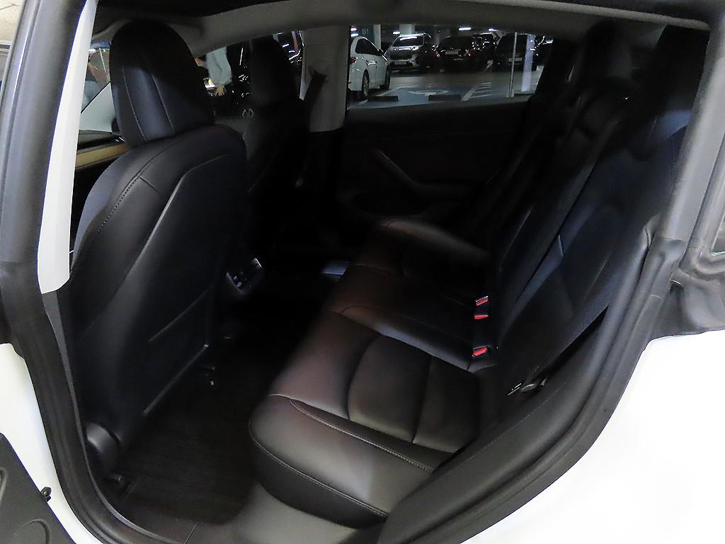 Tesla Model 3 AWD 롱 레인지 - 7