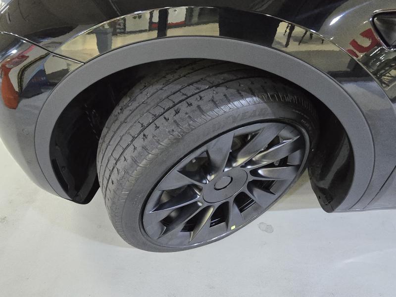 Tesla Model Y AWD 롱 레인지 - 20