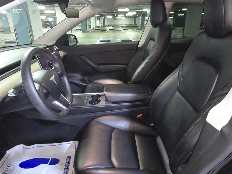 Tesla Model Y AWD 롱 레인지 - 7