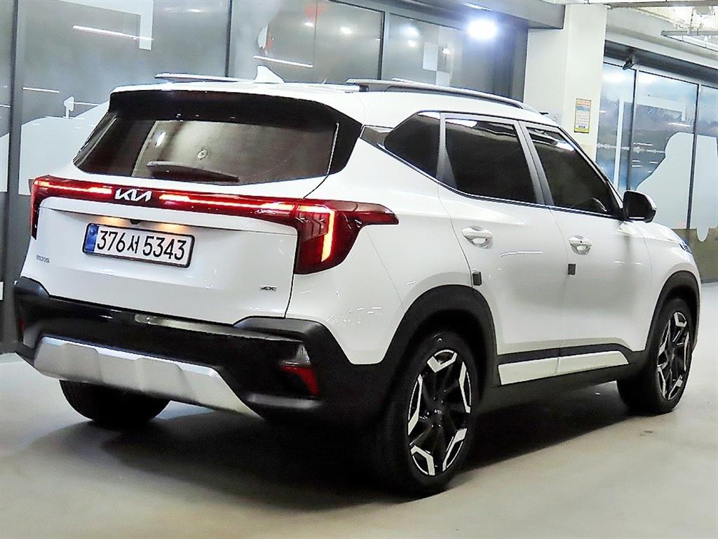 기아 더 뉴 셀토스 1.6 가솔린 터보 4WD 시그니처 - 4