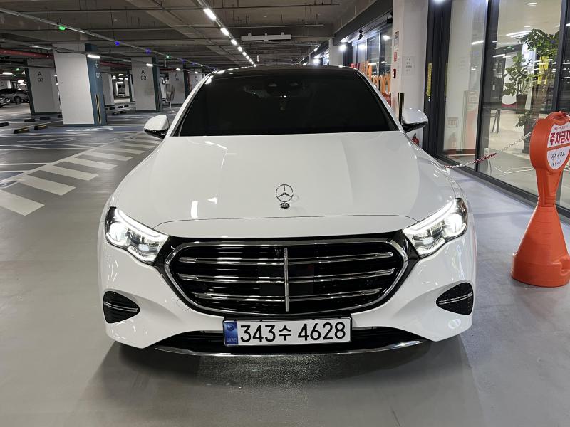 벤츠 E클래스(6세대) E300 4매틱 익스클루시브 - 3