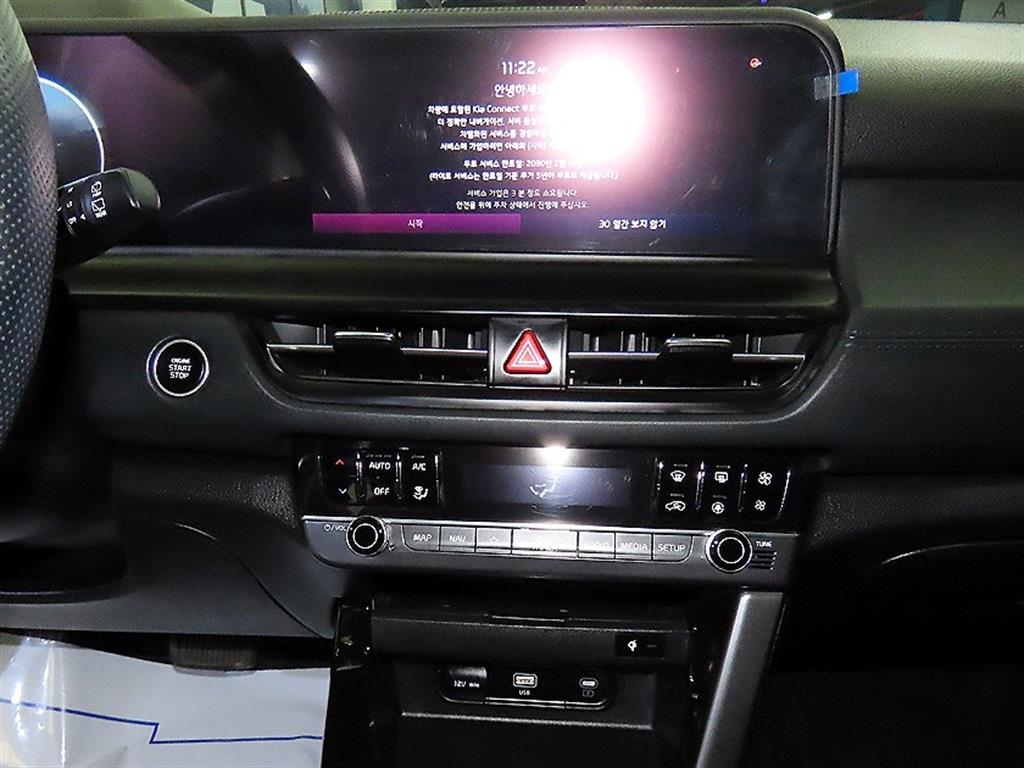 Kia The New Seltos 1.6 가솔린 터보 4WD 시그니처 그래비티 - 11