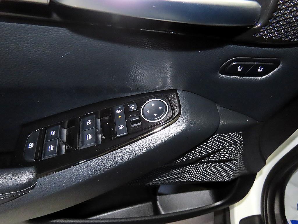 Kia The New Seltos 1.6 가솔린 터보 4WD 시그니처 그래비티 - 13