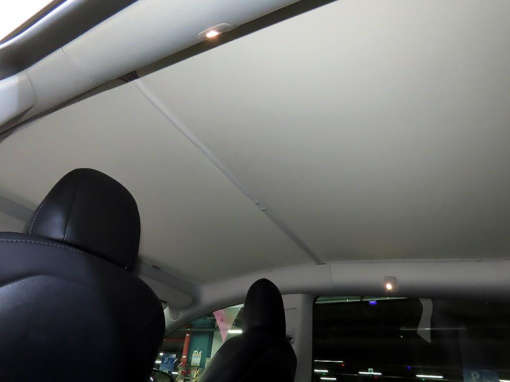 Tesla Model Y AWD 롱 레인지 - 16