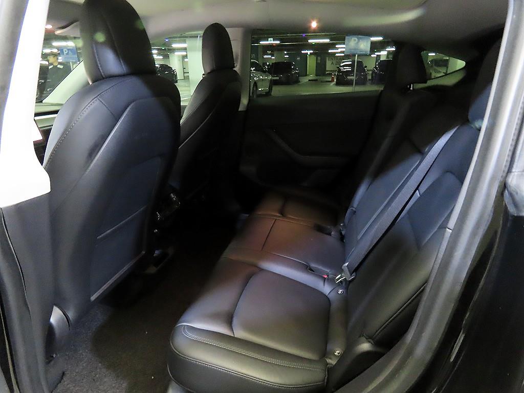 Tesla Model Y AWD 롱 레인지 - 7
