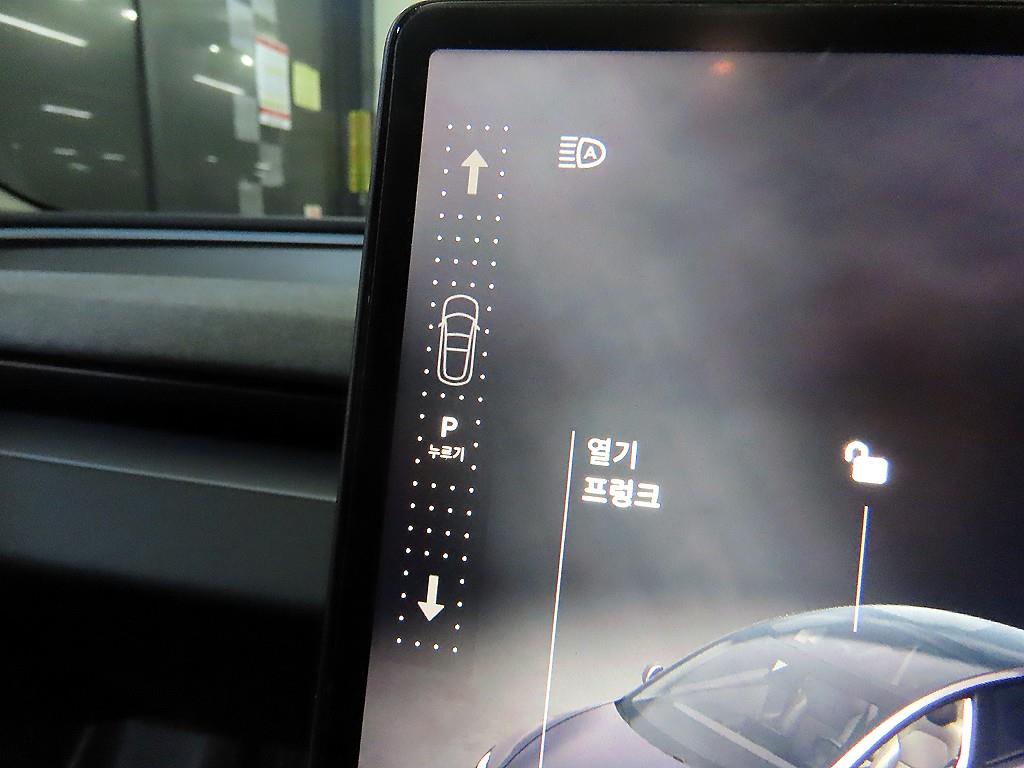 테슬라 모델 3 RWD - 12