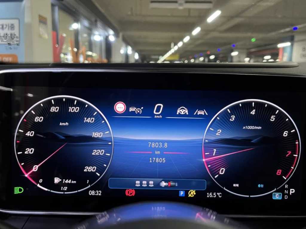Mercedes-Benz GLC클래스(2세대) GLC 300 4매틱 아방가르드 - 8