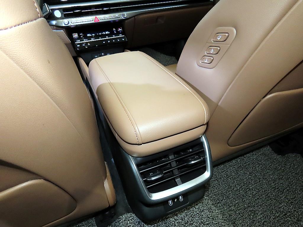 Hyundai Grandeur Hybrid (GN7) 1.6 HEV 익스클루시브 - 15
