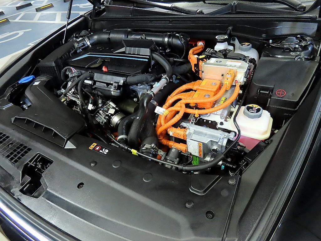 Hyundai Grandeur Hybrid (GN7) 1.6 HEV 익스클루시브 - 19