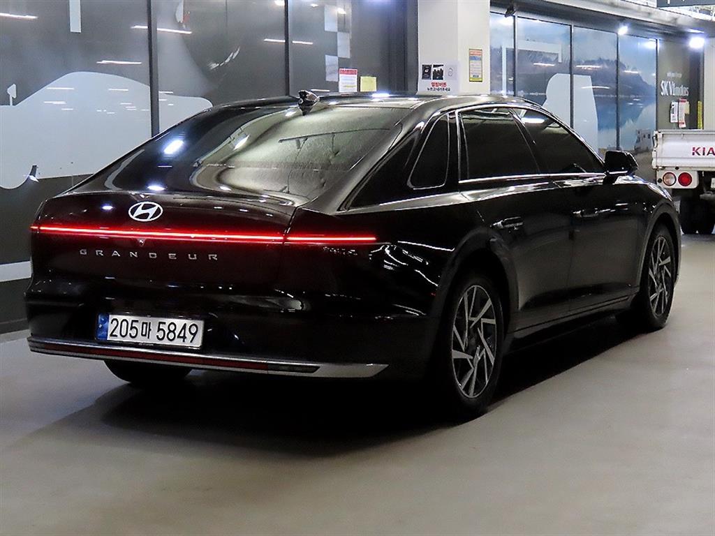Hyundai Grandeur Hybrid (GN7) 1.6 HEV 익스클루시브 - 4