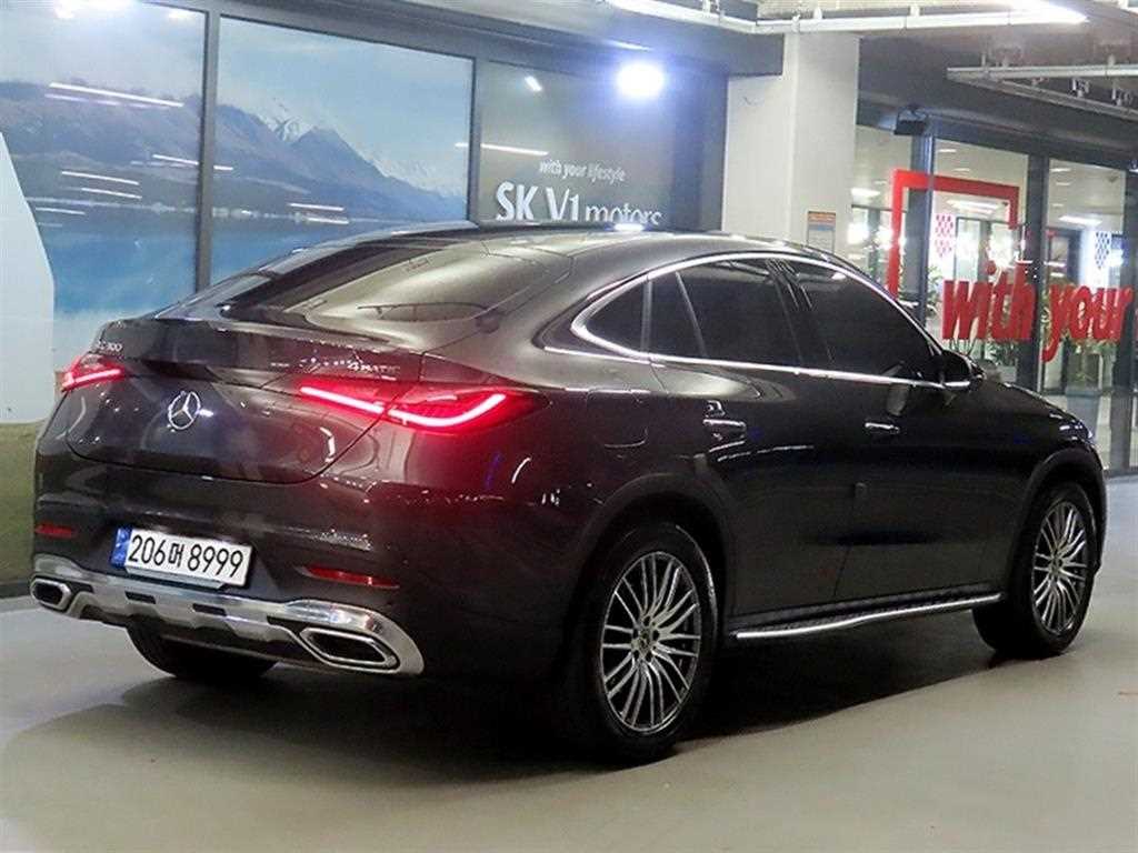 벤츠 GLC클래스(2세대) GLC 300 4매틱 쿠페 아방가르드 - 4