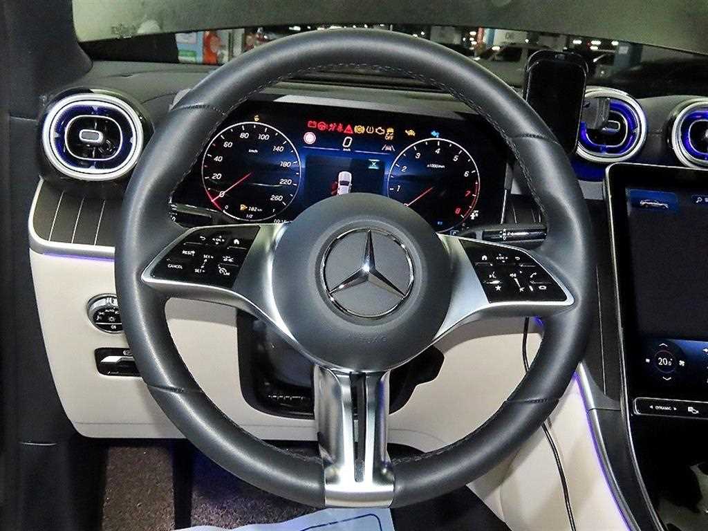 벤츠 GLC클래스(2세대) GLC 300 4매틱 쿠페 아방가르드 - 8