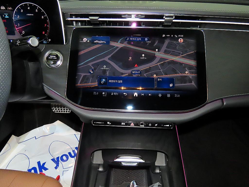 벤츠 E클래스(6세대) E200 AMG 라인 - 11