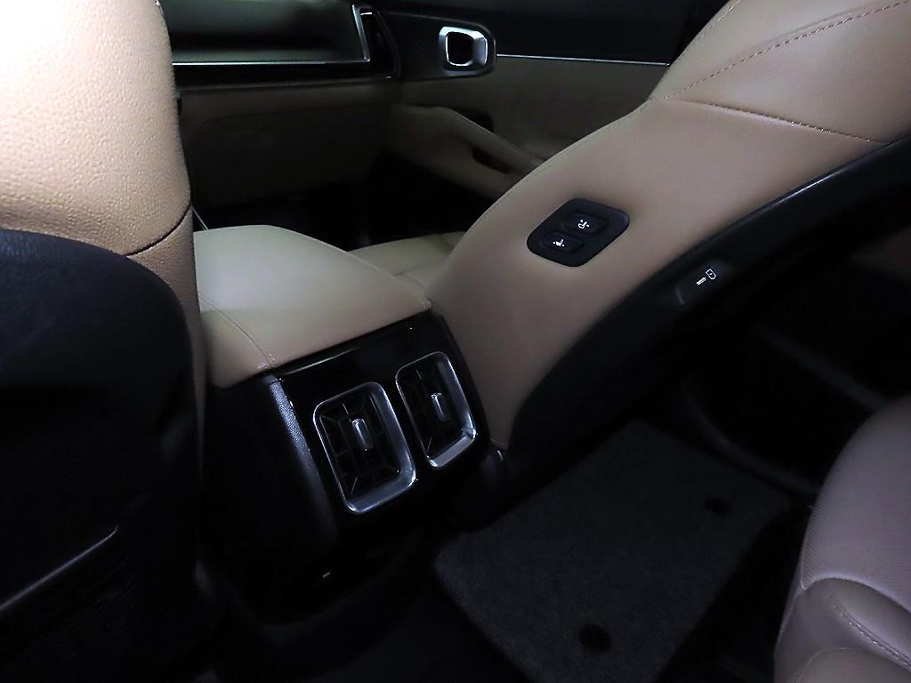 Kia The New Sorento 4th Gen Hybrid 1.6 HEV 2WD 시그니처 X-라인 - 14