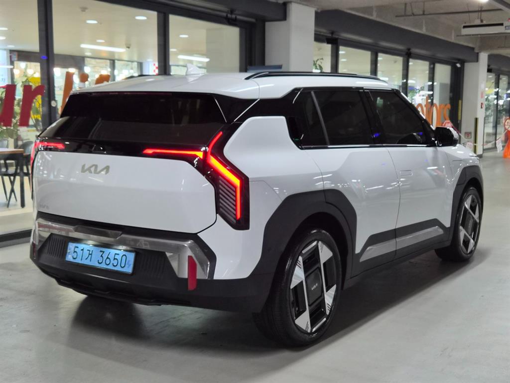Kia EV3 Long Range Earth - 4