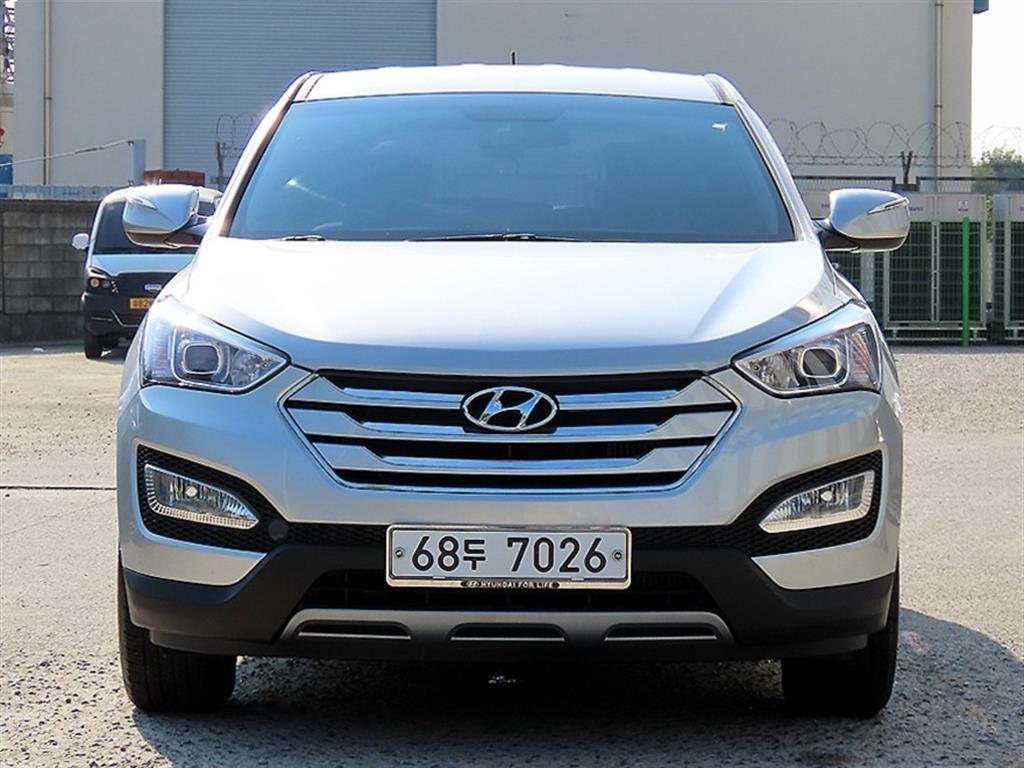 Exterior photo of the 2014 Hyundai Santa Fe, VIN ...246561