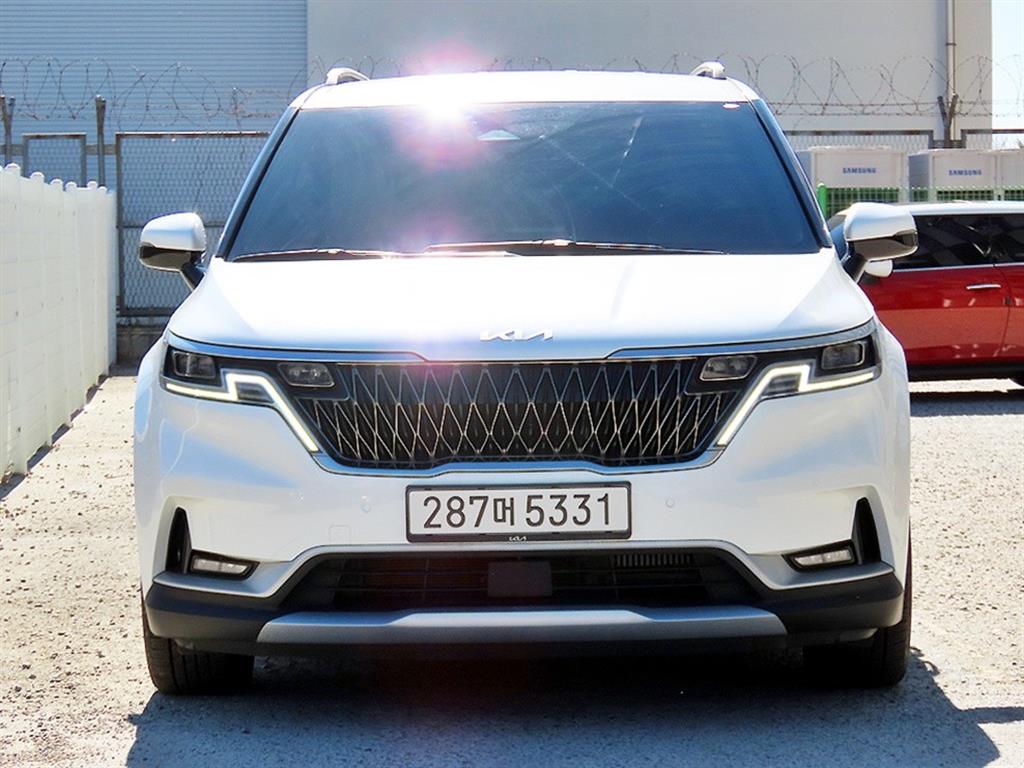 Exterior photo of the 2022 Kia Carnival, VIN ...175482