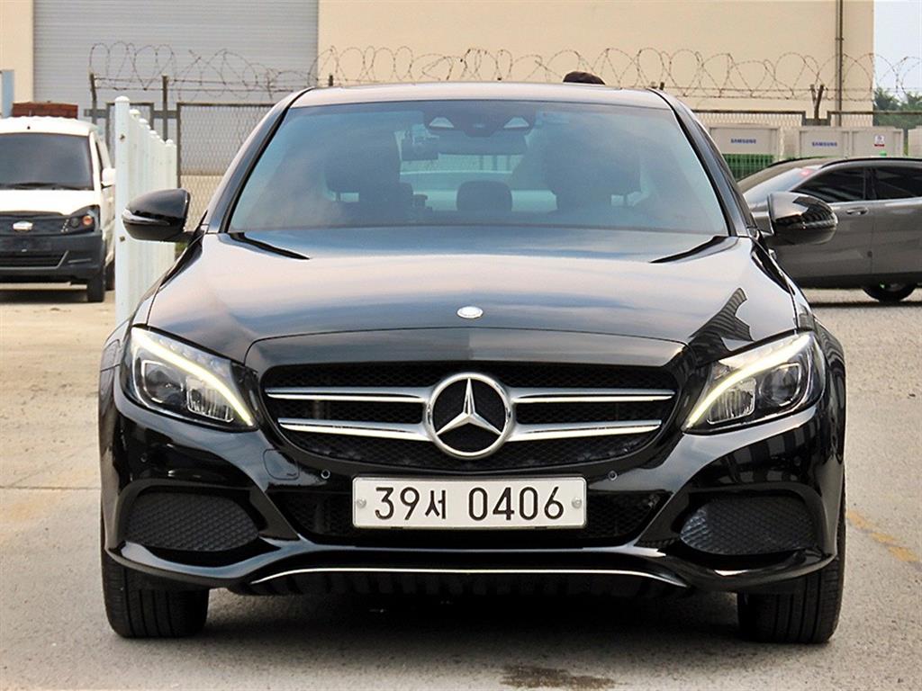 Front view of 2016 Mercedes-Benz C220d 4MATIC, VIN …394942