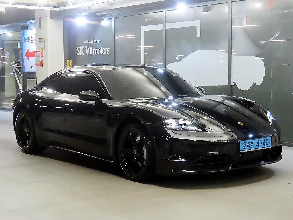 포르쉐 타이칸 EV GTS