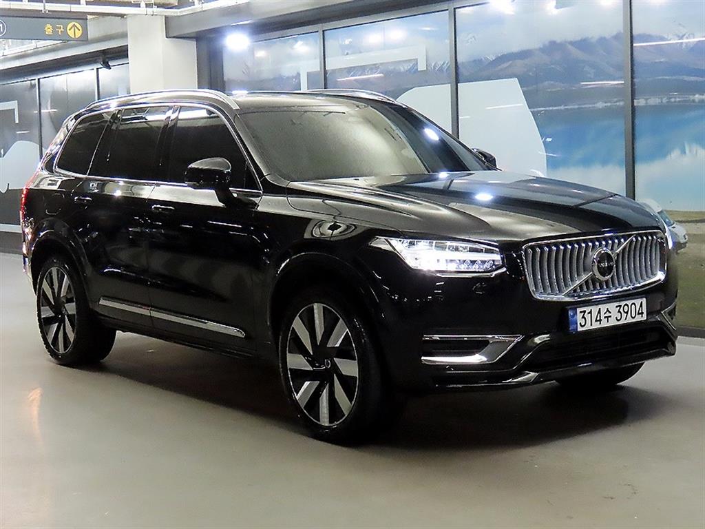 볼보 XC90 리차지 T8 AWD 얼티메이트 브라이트