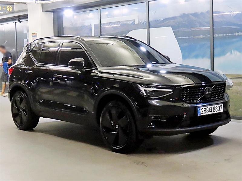 볼보 XC40 2.0 B4 AWD 블랙 에디션