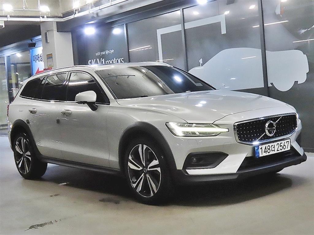 볼보 V60 크로스 컨트리 2세대 2.0 B5 AWD 프로