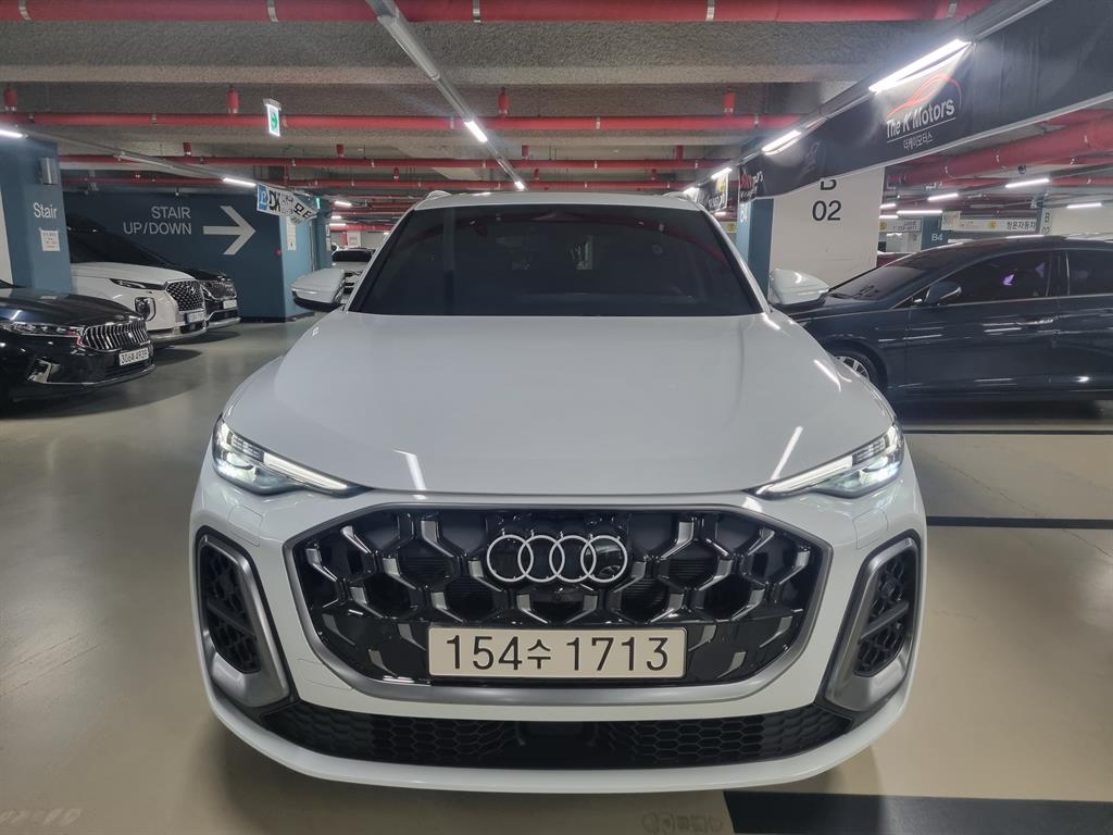 Audi Q5(3세대) 40 TDI 콰트로 S 라인