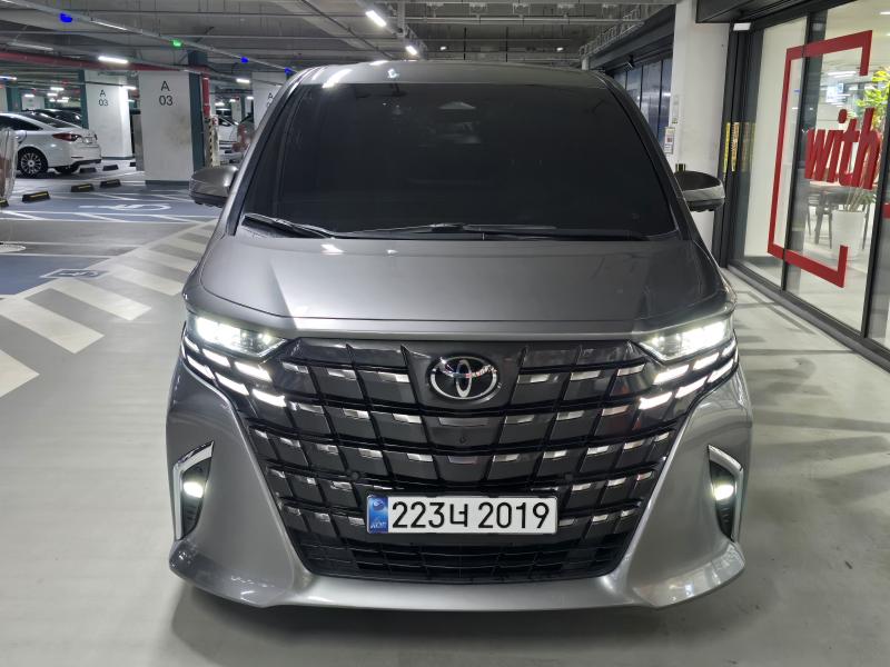 도요타 알파드 4세대 2.5 HEV AWD