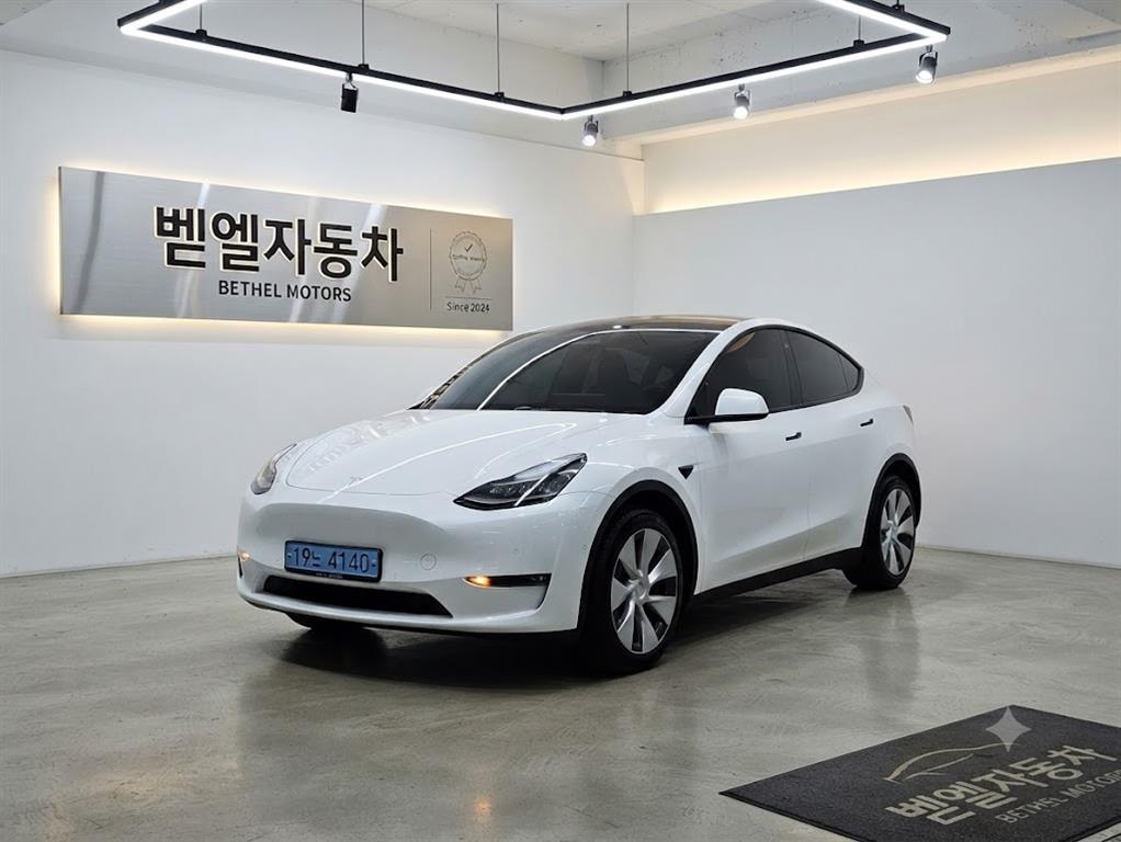 테슬라 모델 Y RWD 스탠다드 레인지