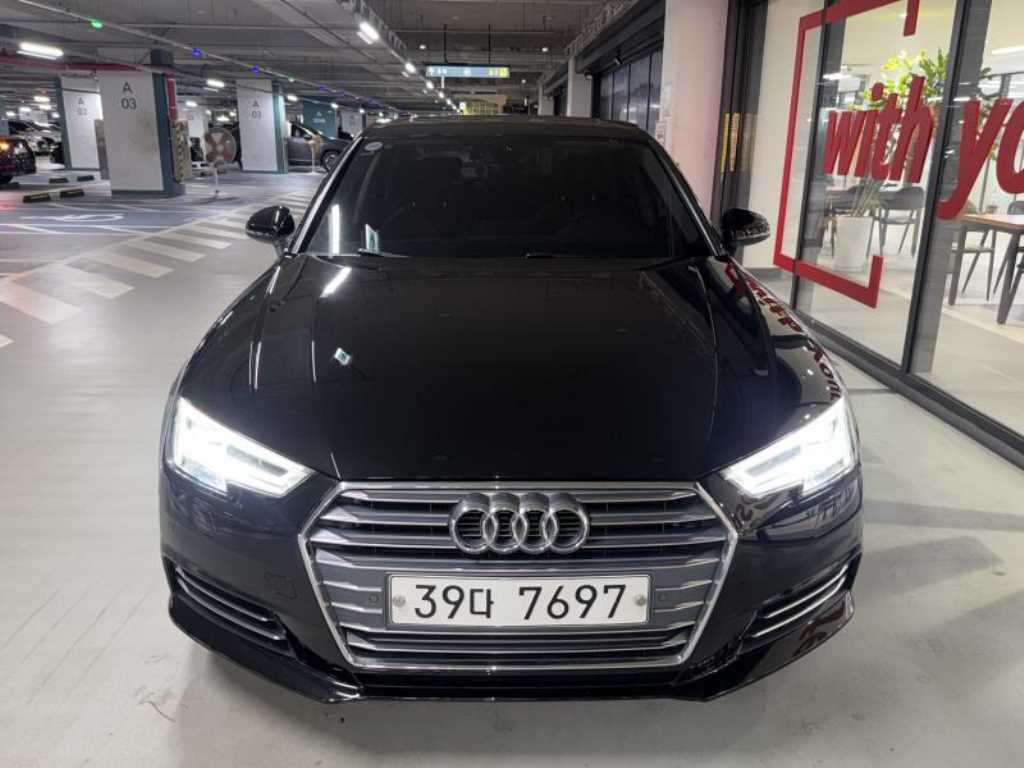 아우디 A4(5세대) 30 TDI 프리미엄