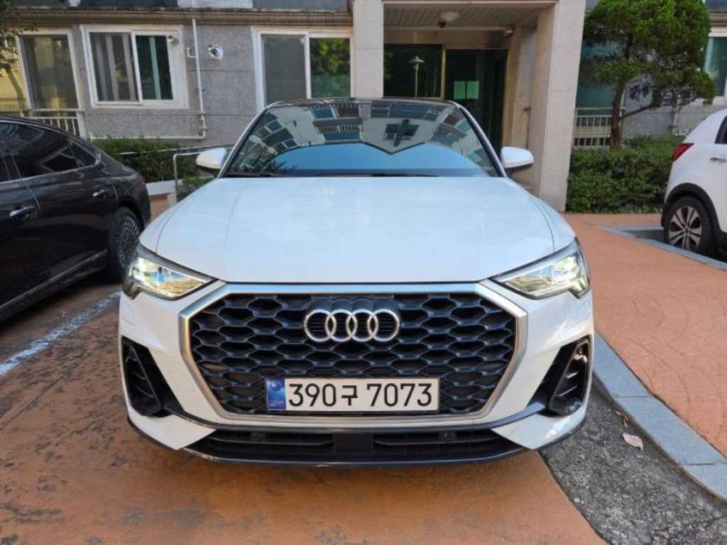 아우디 Q3(2세대) 35 TDI 스포트백