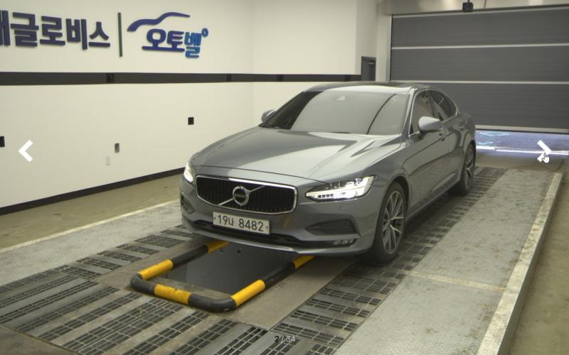 볼보 더 뉴 S90 D5 AWD 모멘텀