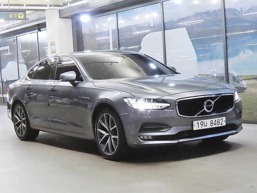 볼보 더 뉴 S90 D5 AWD 모멘텀