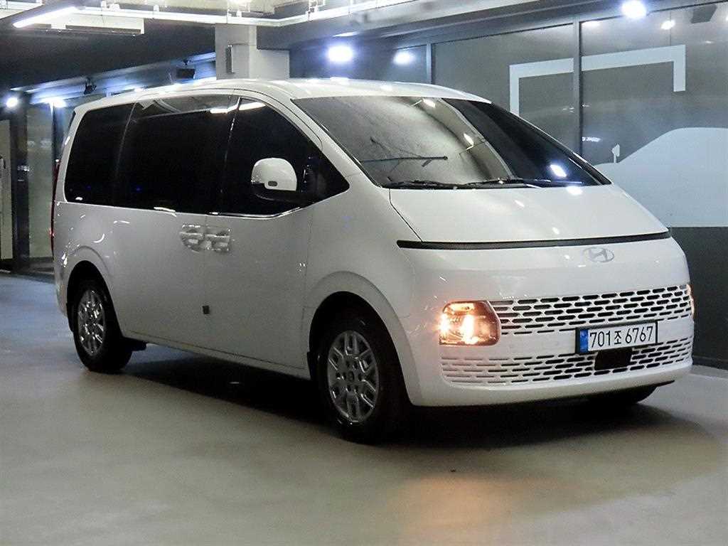 Hyundai Staria Hybrid 1.6 HEV 투어러 11인승 모던