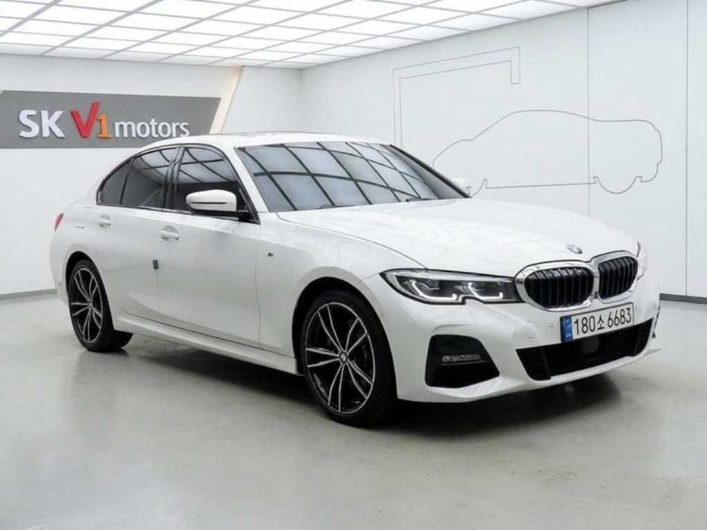 BMW 3시리즈(7세대) 330e M 스포츠 팩