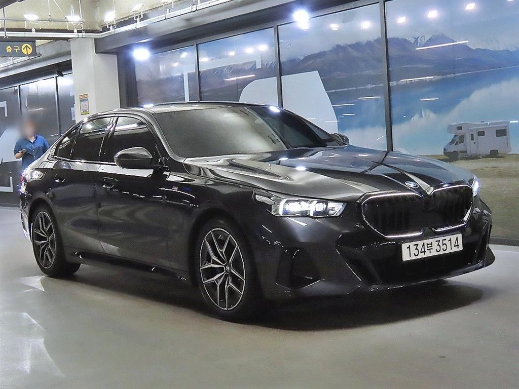 BMW 5시리즈(8세대) 523d M 스포츠