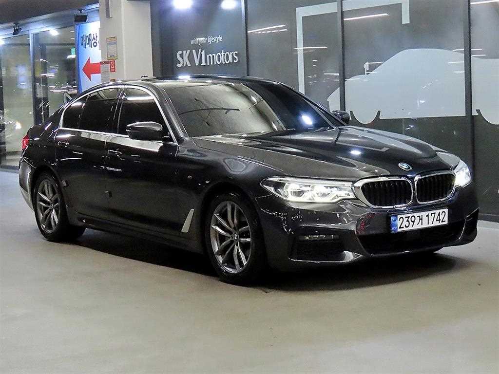 BMW 5시리즈(7세대) 520d xDrive M스포츠팩 플러스