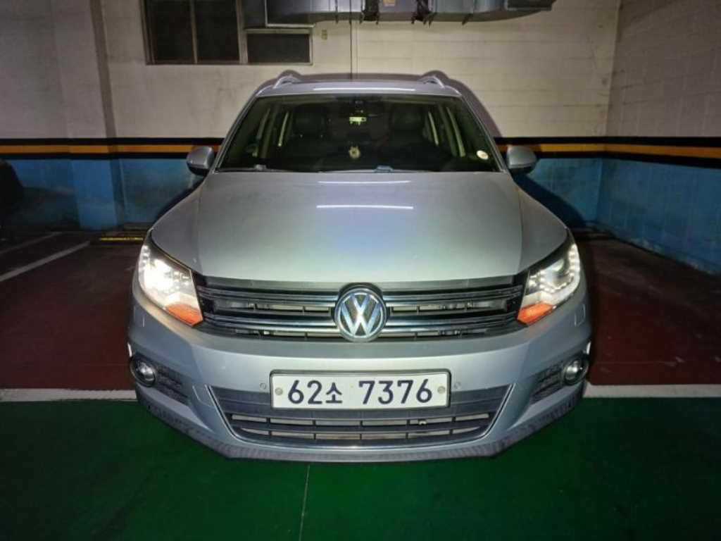 Volkswagen Tiguan 2.0 TDI 블루모션 프리미엄