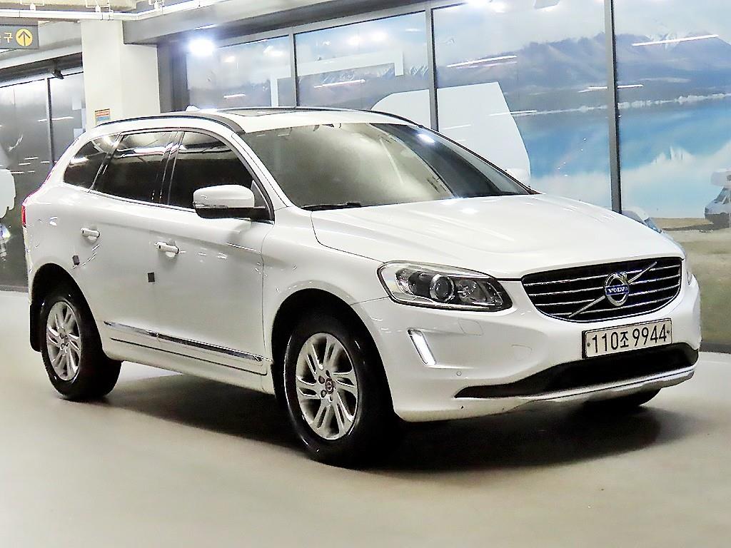 Volvo XC60(1세대) D3 모멘텀