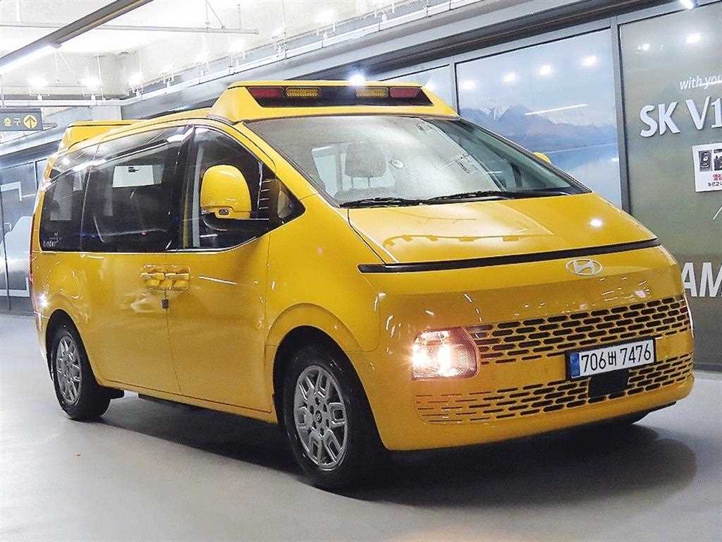 Hyundai Staria 3.5 LPG 킨더 15인승