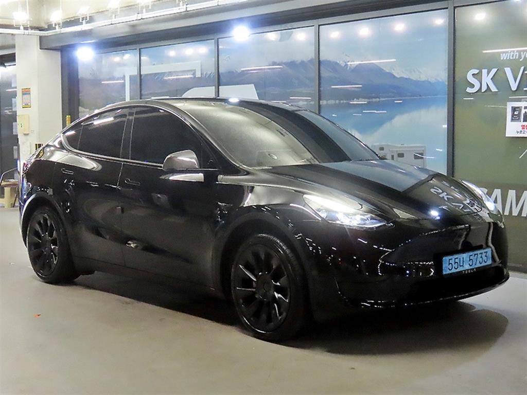 Tesla Model Y RWD