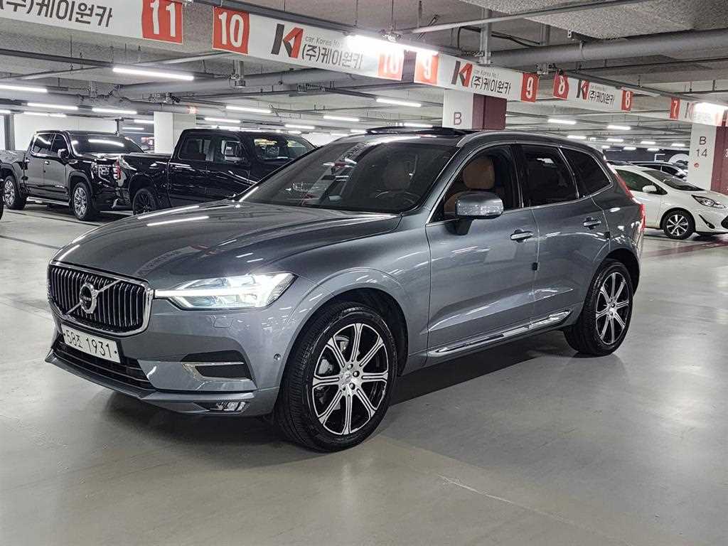 Volvo XC60 (2nd Gen) D5 AWD 인스크립션
