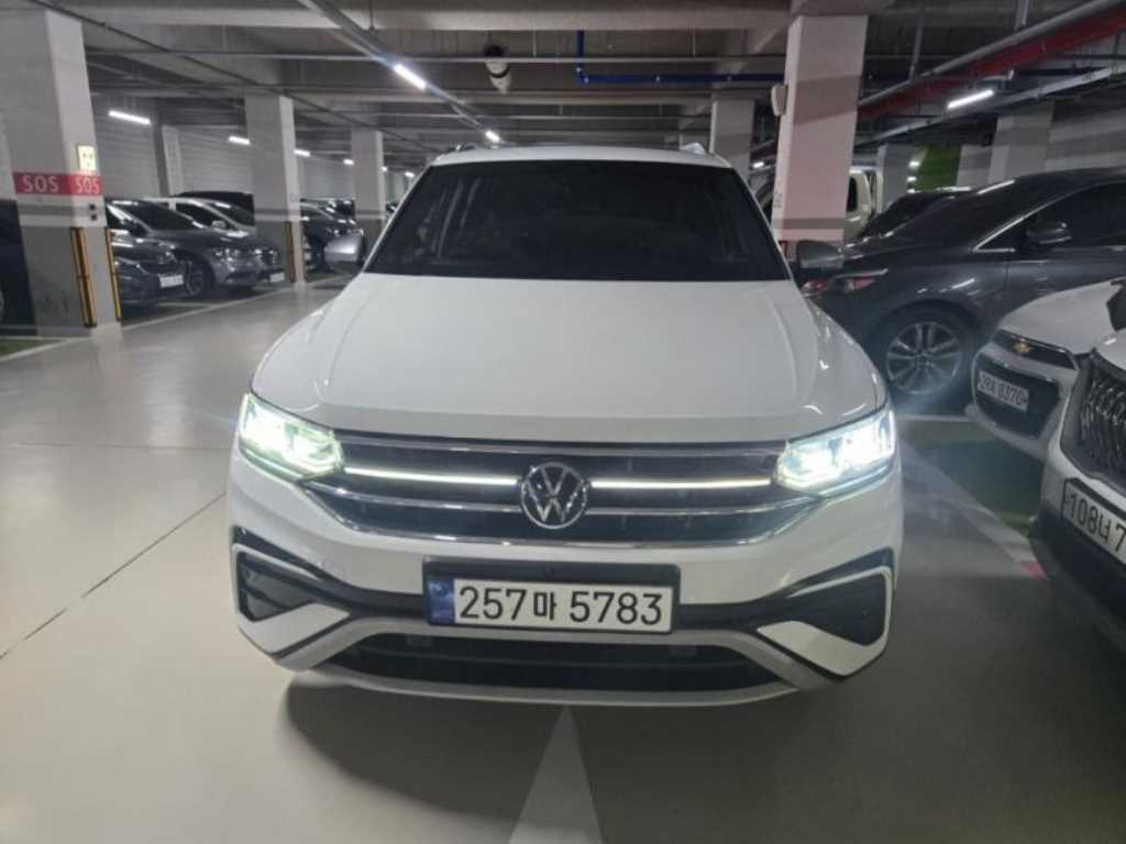 Volkswagen Tiguan (2nd Gen) 올스페이스 2.0 TSI 프레스티지
