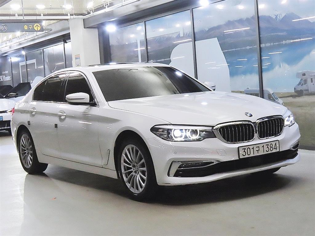 BMW 5시리즈(7세대) 520i 럭셔리
