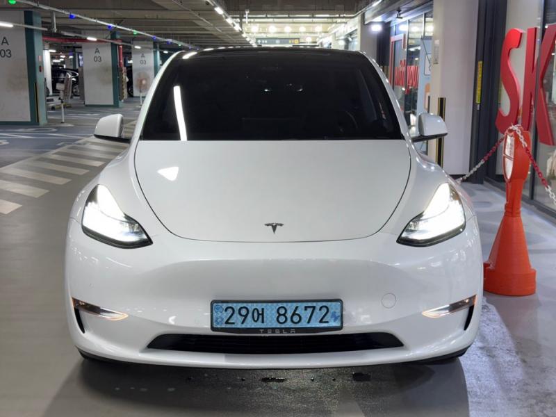 Tesla Model Y AWD 롱 레인지