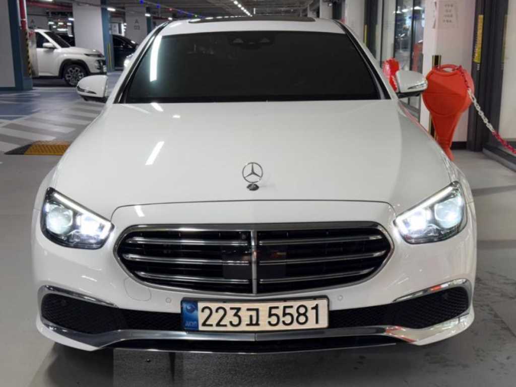 Mercedes-Benz E클래스(5세대) E300e 4매틱 익스클루시브